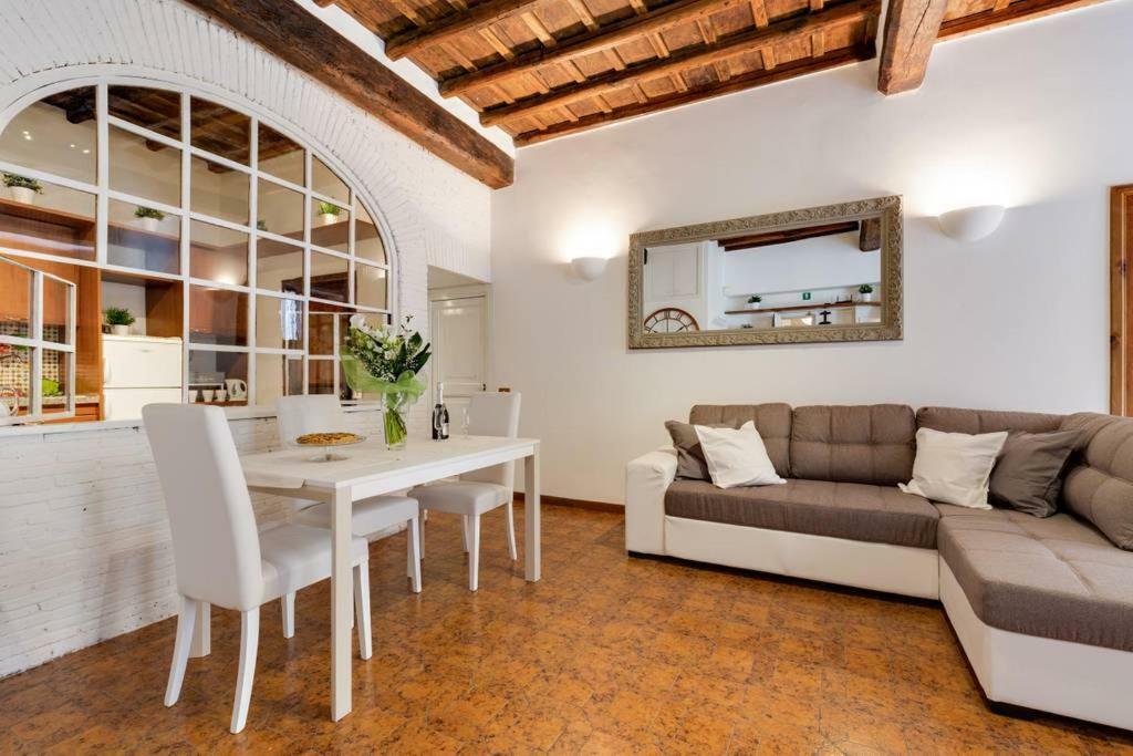 Arenula Luxury Apartment Řím Exteriér fotografie